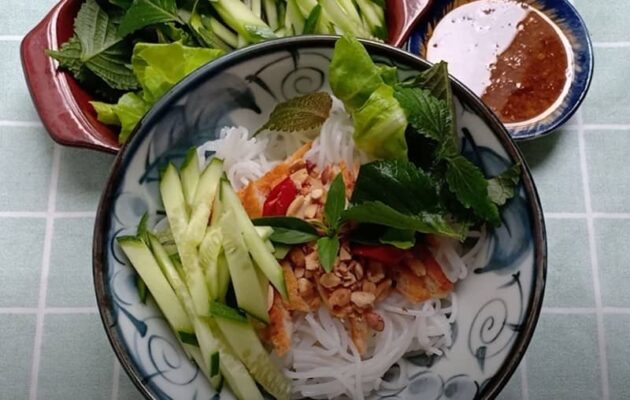 bún trộn chay ngon